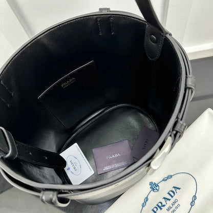 Prada 2026 Medium Bucket Bag 29cm Calfskin